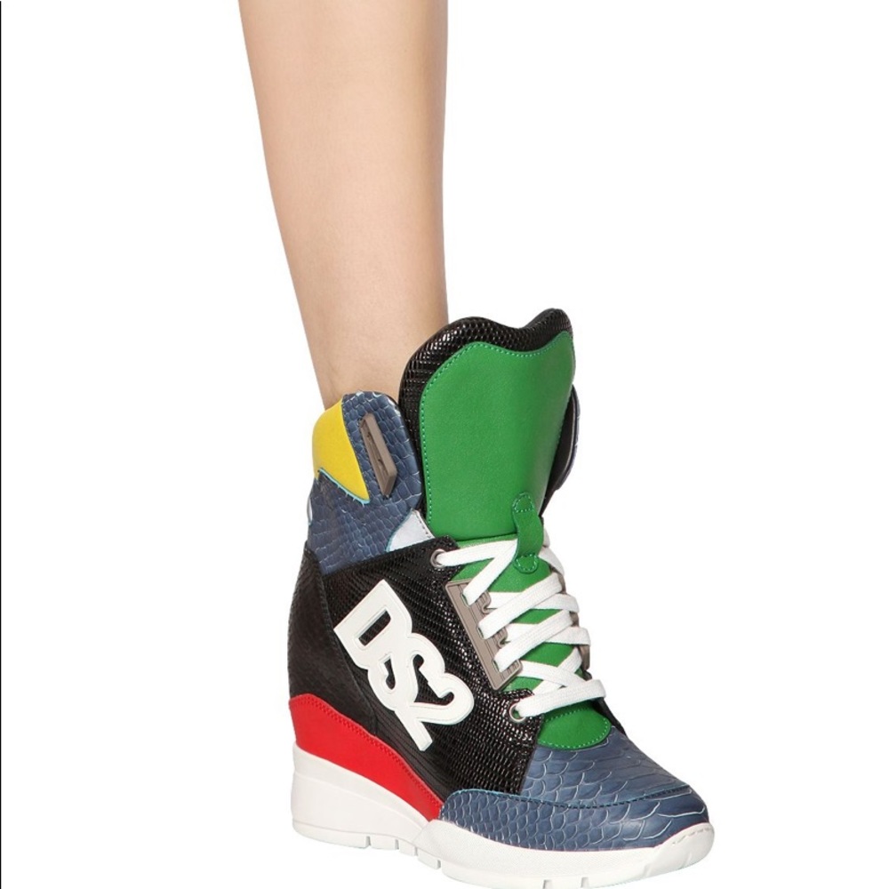 In search of these size 10 women’s